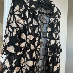 Source Unknown Black and Cream Floral Blazer